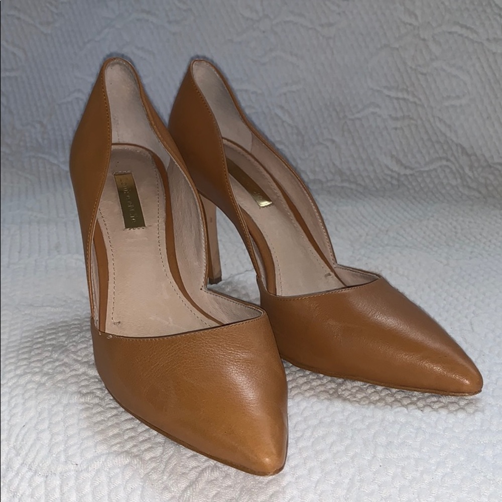 Sz 7.5 Louis et Cie tan classic stiletto pump